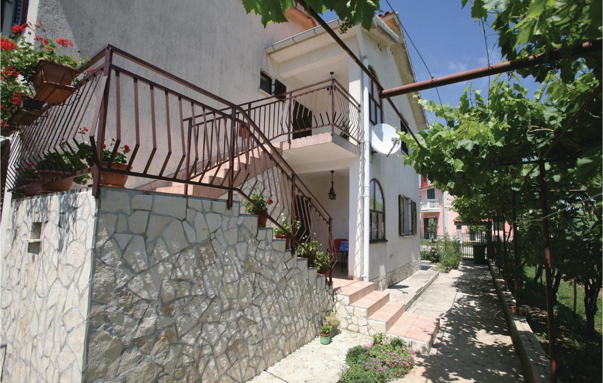 Raša 2 Bedroom Gorgeous Apartment In Labin מראה חיצוני תמונה